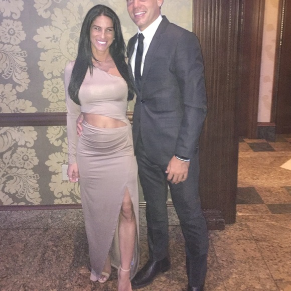 Taupe cut out dress - Picture 9 of 9